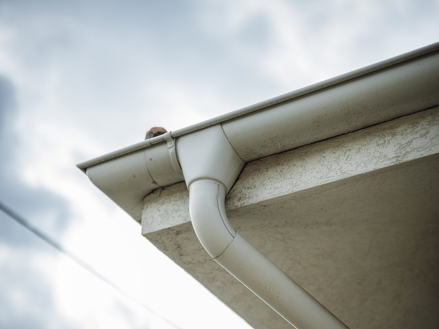 A seamless rain gutter and downspout